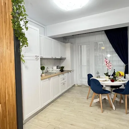 Lejlighed Embassy Mamaia Nord - Piscina Pe Acoperis & Parcare Gratis