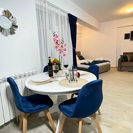 Embassy Mamaia Nord - Piscina Pe Acoperis & Parcare Gratis Lejlighed *