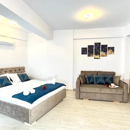 Embassy Mamaia Nord - Piscina Pe Acoperis & Parcare Gratis Lejlighed Năvodari