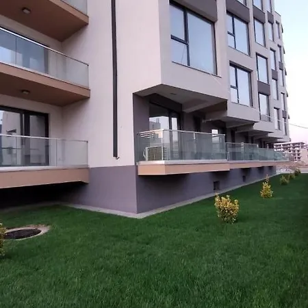 公寓 Embassy Mamaia Nord - Piscina Pe Acoperis & Parcare Gratis 那沃达利