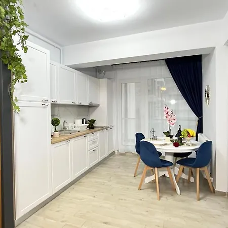 Embassy Mamaia Nord - Piscina Pe Acoperis & Parcare Gratis Năvodari