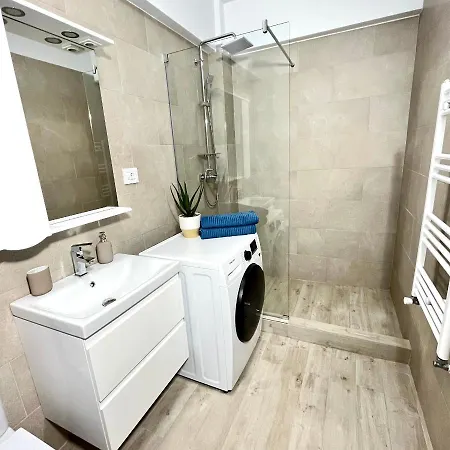 Embassy Mamaia Nord - Piscina Pe Acoperis & Parcare Gratis * Năvodari