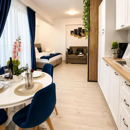 Embassy Mamaia Nord - Piscina Pe Acoperis & Parcare Gratis アパート