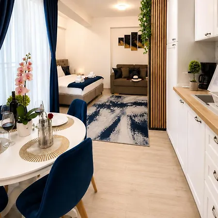 Embassy Mamaia Nord - Piscina Pe Acoperis & Parcare Gratis アパート